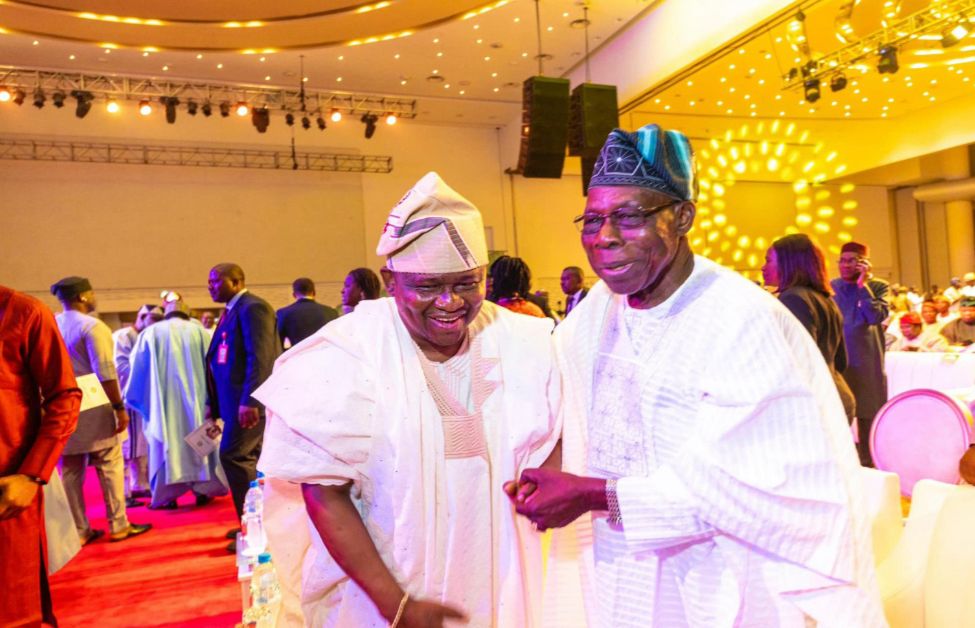 Senator Adeola exchanging pleasantries with the ex-President of Nigeria, Chief Olusegun Obasanjo, GCFR, at a function.