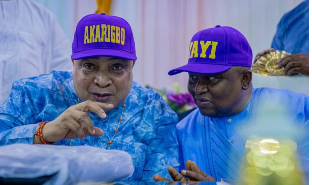 Senator Adeola with HRM Oba Babatunde Ajayi, the Akarigbo of Remoland, during a retreat for royal fathers in Remoland, where Senator Adeola was a guest lecturer.